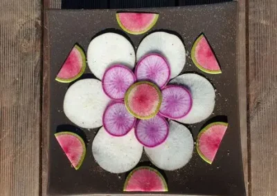 SALADE MANDALA AUX RADIS DIVERS & D’HIVERS